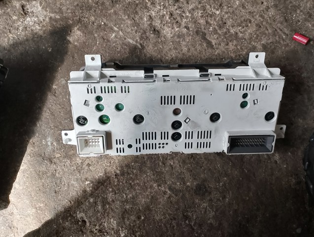 Панель приладів — фото 4