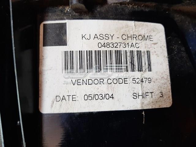 Приборная панель Jeep Cherokee — фото 2