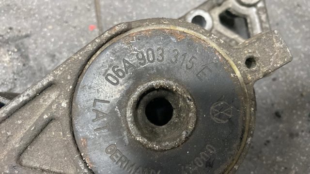 Натяжитель приводного ремня — фото 2