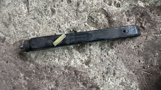 Кронштейн впускного коллектора