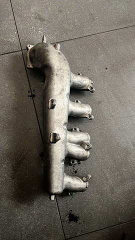 Коллектор впускной VOLKSWAGEN Touareg 5.0 — фото 2