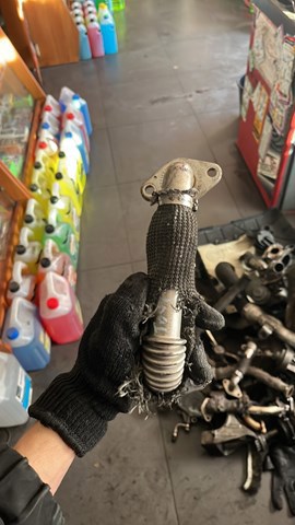 Трубка отработанных газов egr touareg