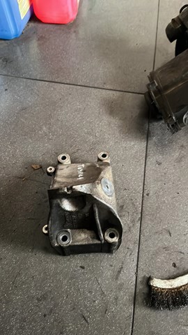 Кронштейн двигателя лев 5.0 tdi vw touareg — фото 2