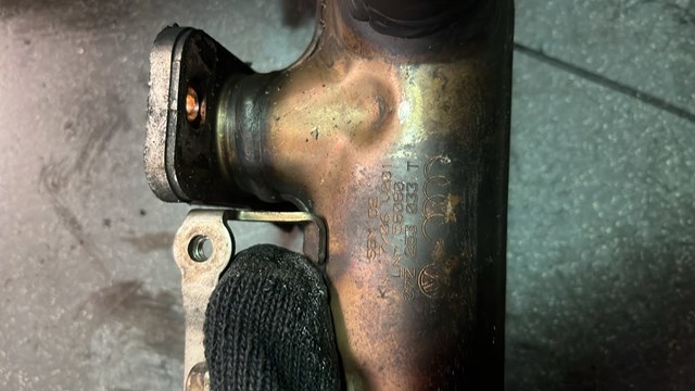 Выпускной коллектор левый volkswagen touareg 5.0 — фото 3