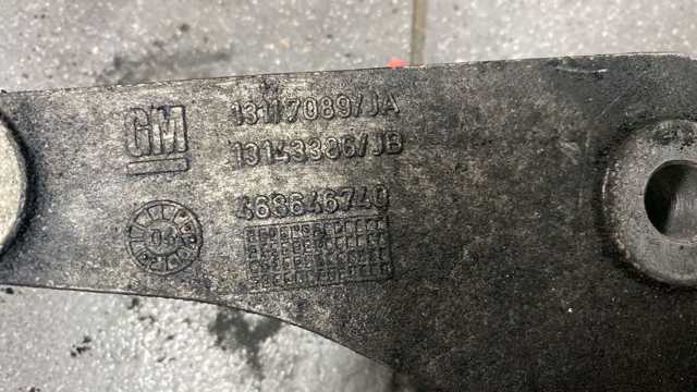 Кронштейн подушки (опори) двигуна, задньої — фото 4