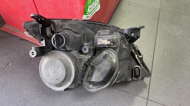 Фара права — фото 3