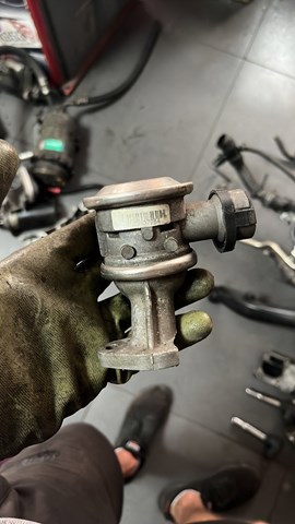 Клапан подачи вторичного воздуха