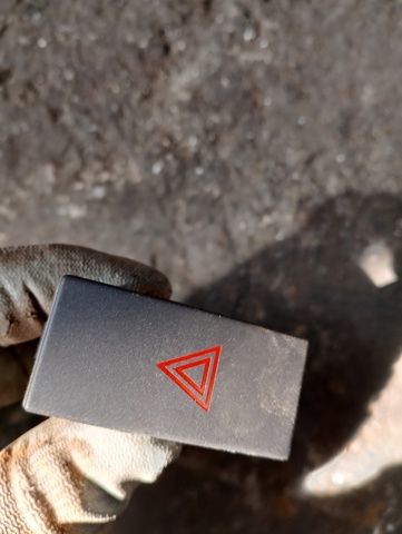 Кнопка аварийки — фото 5