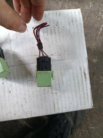 Реле покажчиків поворотів