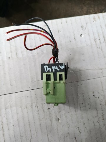 Реле покажчиків поворотів