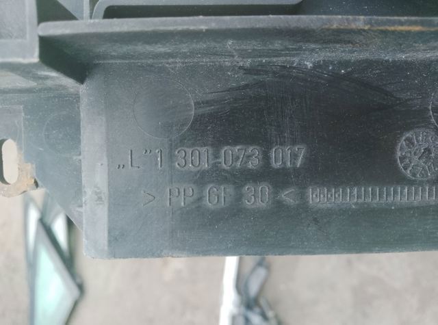 Кронштейн под фару