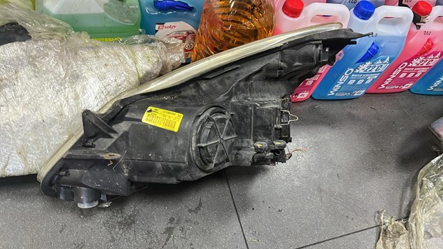 Фара права opel corsa d 2006-2010