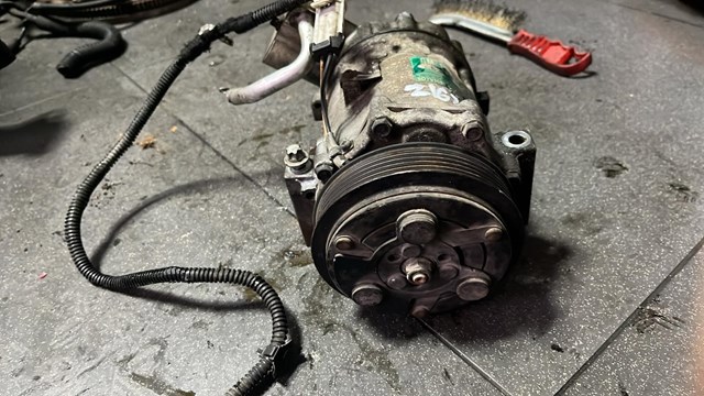 Компрессор кондиционера — фото 3