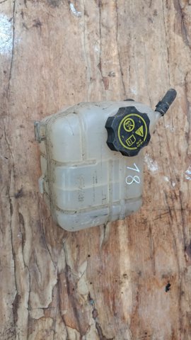 Бачок системи охолодження, розширювальний — фото 4