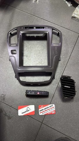 Кнопка включения аварийного сигнала — фото 3