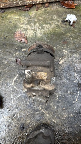 Компрессор кондиционера — фото 2