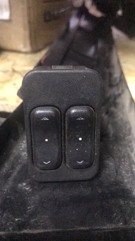 кнопочный блок управления стеклоподъемником