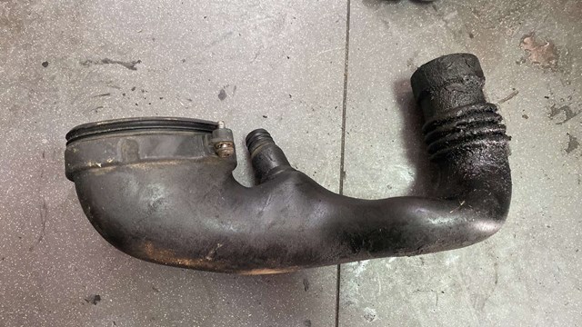 Патрубок воздушный