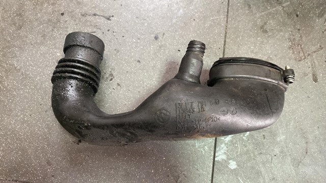 Патрубок воздушный