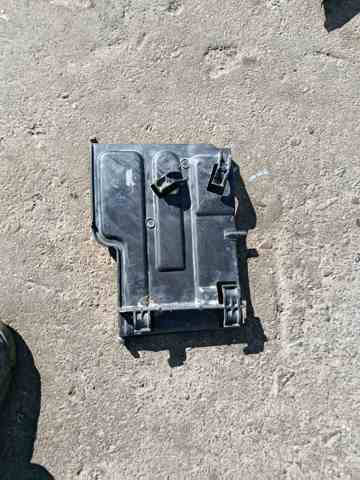 Кришка акумулятора