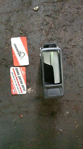 Ручка передньої двері внутрішня права