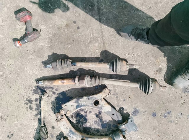 Піввісь (привід) передня, ліва — фото 2