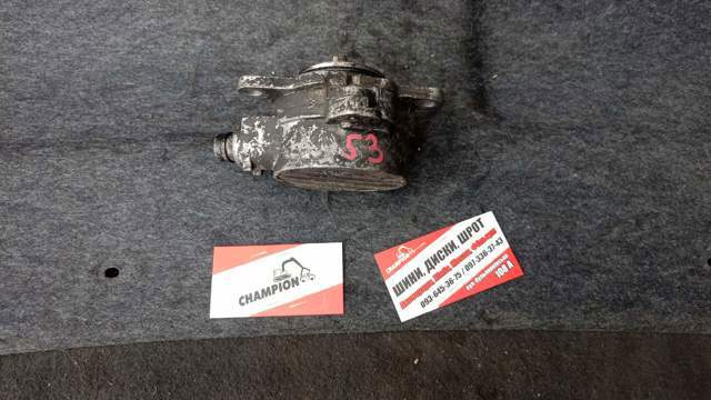 Насос вакуумний