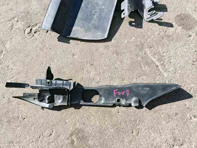 Накладка переднього правого крила — фото 3