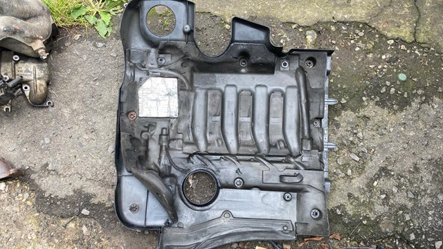 Кришка двигуна