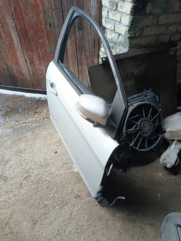 Двері передні, праві — фото 8