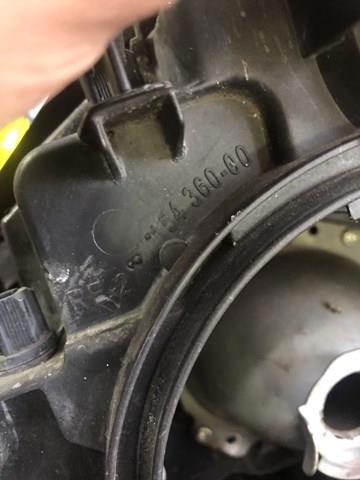 Фара права Mercedes W211 — фото 5