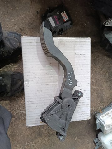 Педаль газу