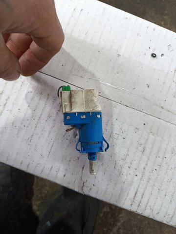 Датчик включення стопсигналу — фото 7