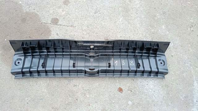 Накладка порога багажника — фото 2