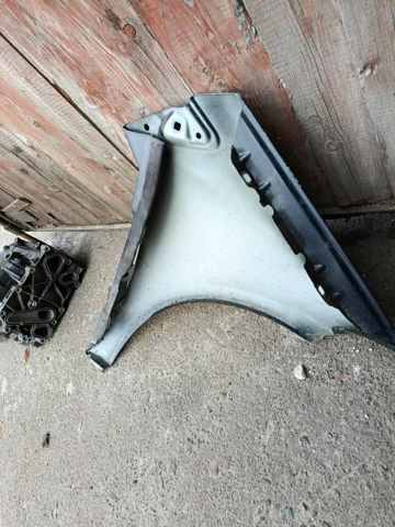 Крило переднє ліве