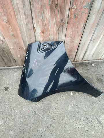 Крило переднє ліве