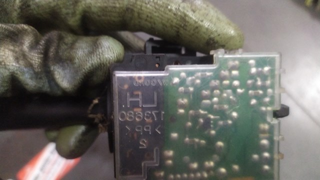 Переключатель подрулевой правый