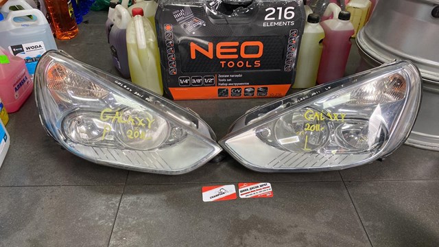 Фара правая