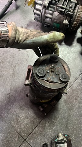 Компрессор кондиционера — фото 2