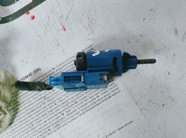 Датчик включення зчеплення — фото 4