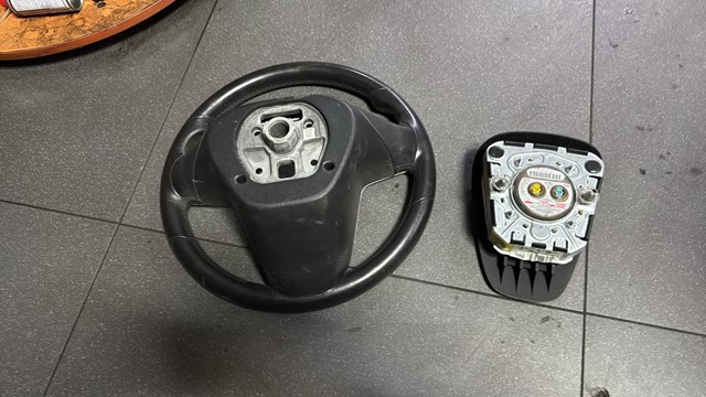 Подушка безопасности (AIRBAG) водительская — фото 2