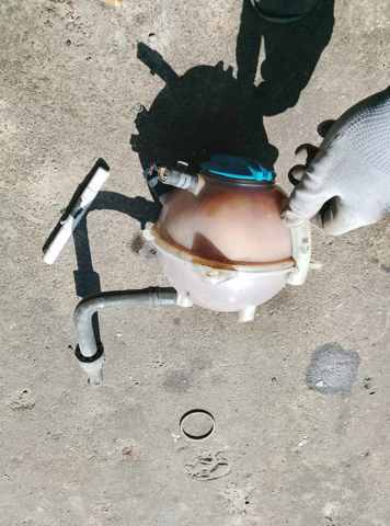 Бачок системи охолодження, розширювальний — фото 8