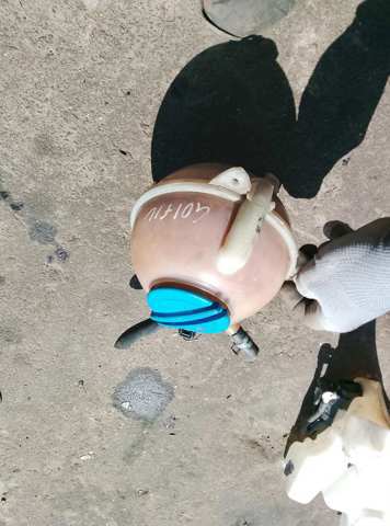 Бачок системы охлаждения расширительный — фото 10