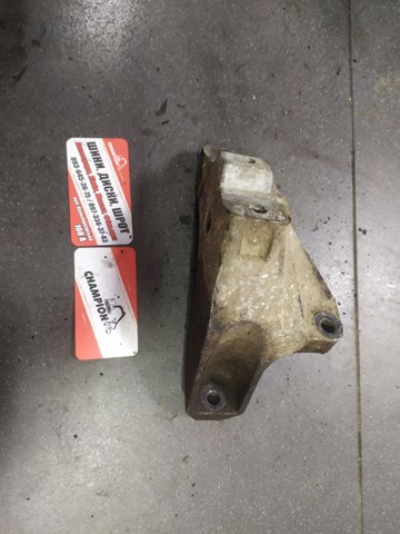 Кронштейн подушки КПП левый — фото 4