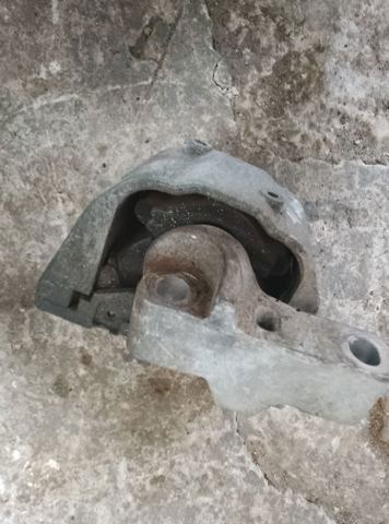 Подушка (опора) двигуна, права — фото 6