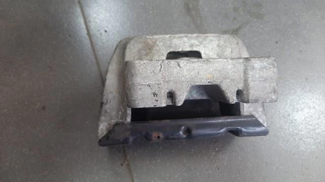 Подушка (опора) двигателя левая — фото 3