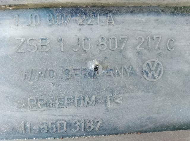 Бампер передній