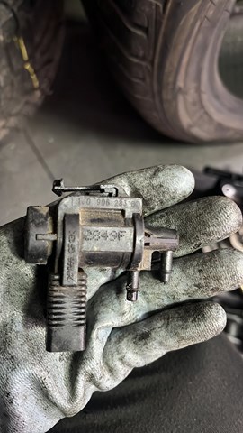 Клапан соленоид регулирования заслонки EGR — фото 2