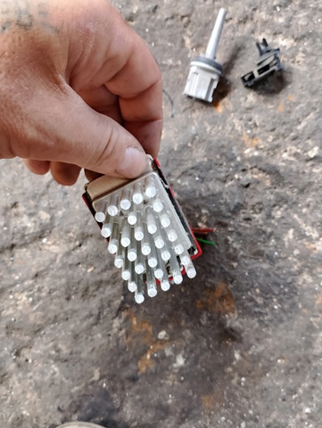 Резистор (опір) пічки, обігрівача салону — фото 3