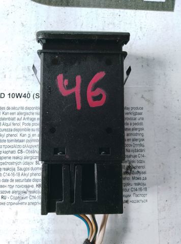 Кнопка ввімкнення аварійного сигналу — фото 9